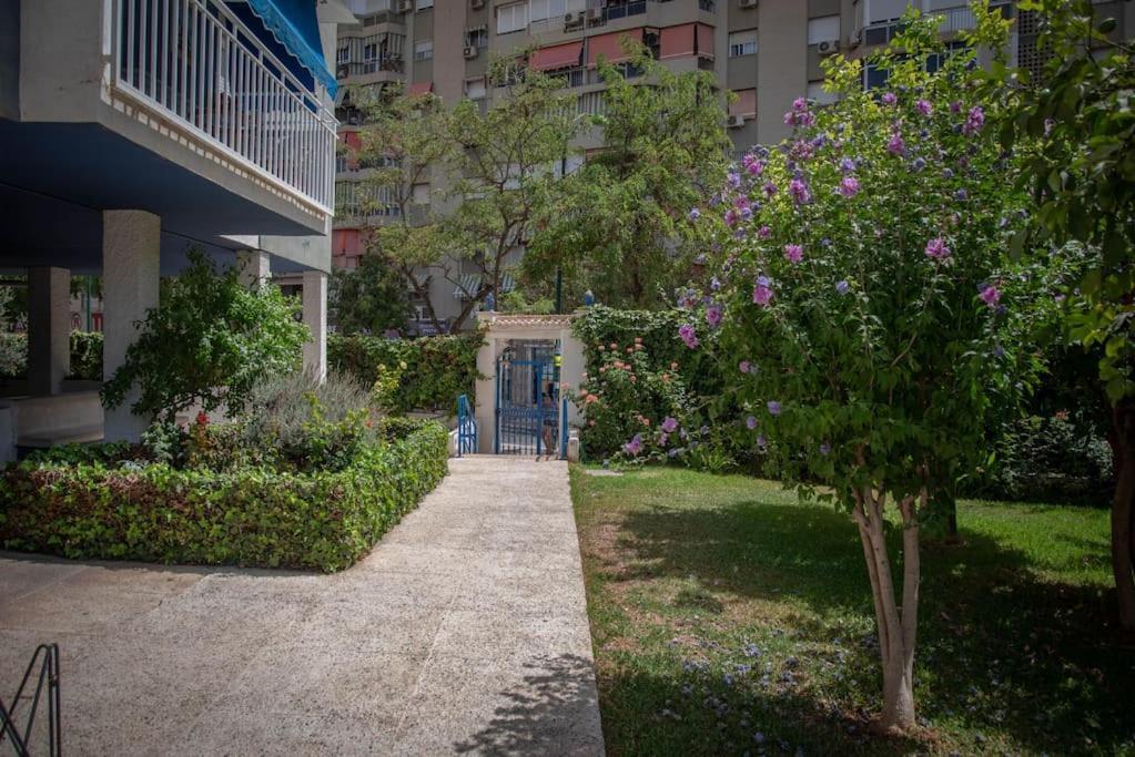 Piso Con Jardin Appartement Málaga Buitenkant foto