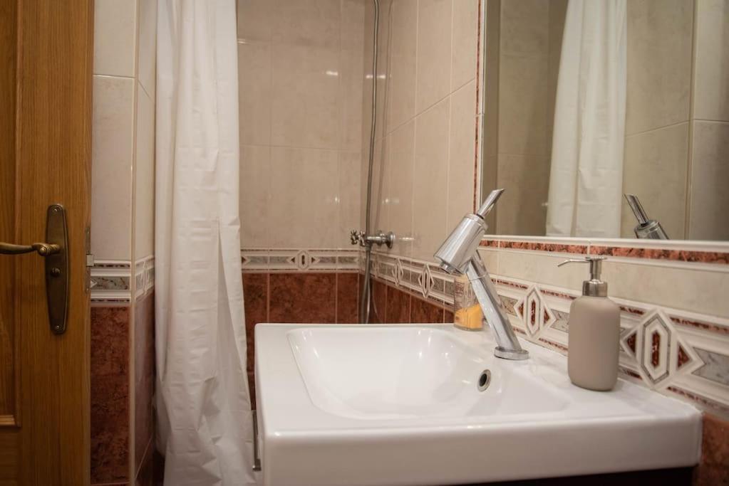 Piso Con Jardin Appartement Málaga Buitenkant foto